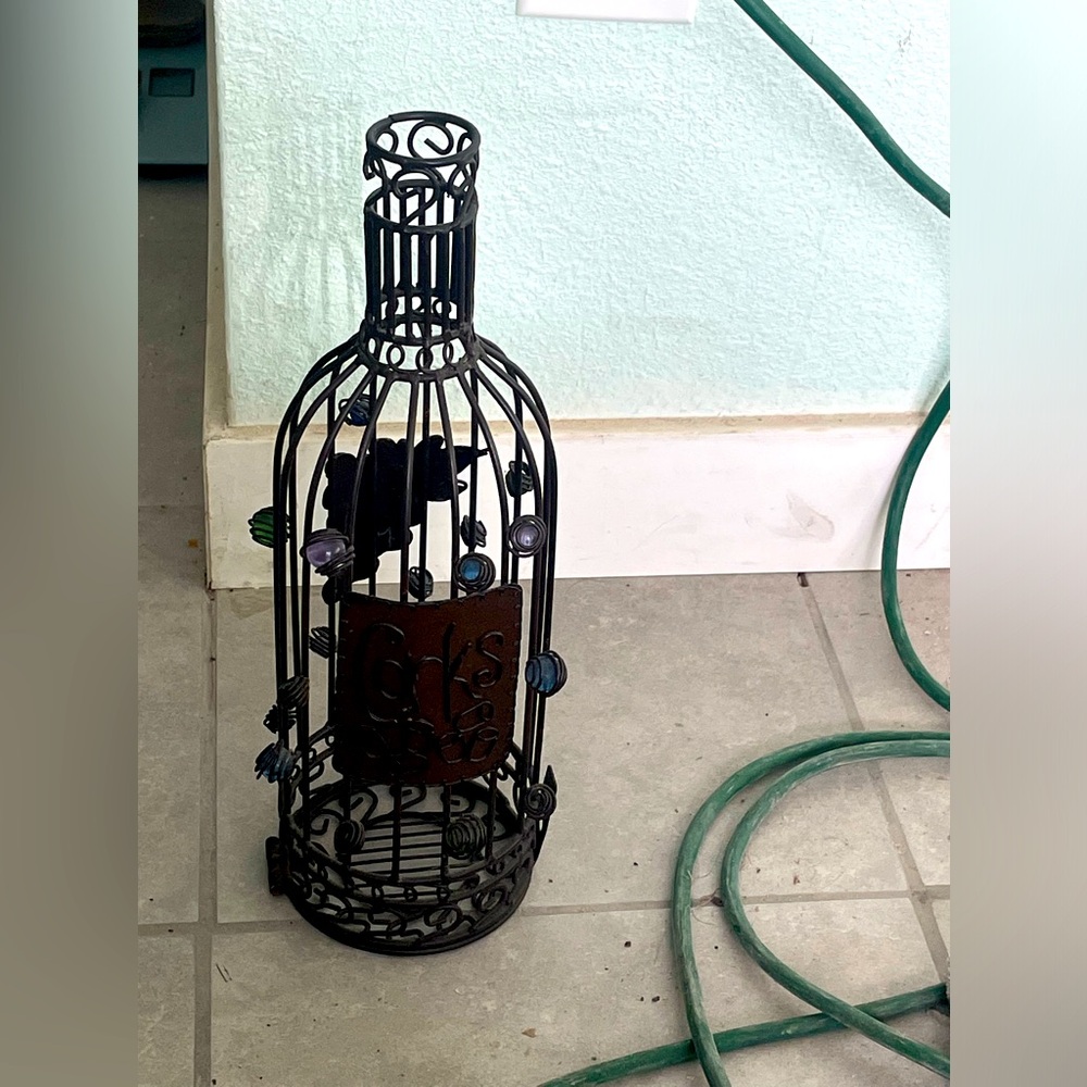 Metal Wine Bottle Cover  For Travel Picnic  Brown Color
